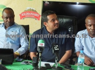 Abdallah BinKleb (katikati) Mosses Katabaro kushoto, Baraka Kizuguto kulia