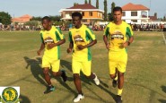 Wachezaji wa Young Africans majeruhi kutoka kushoto Kelvin Yondani, Nadir Haroub